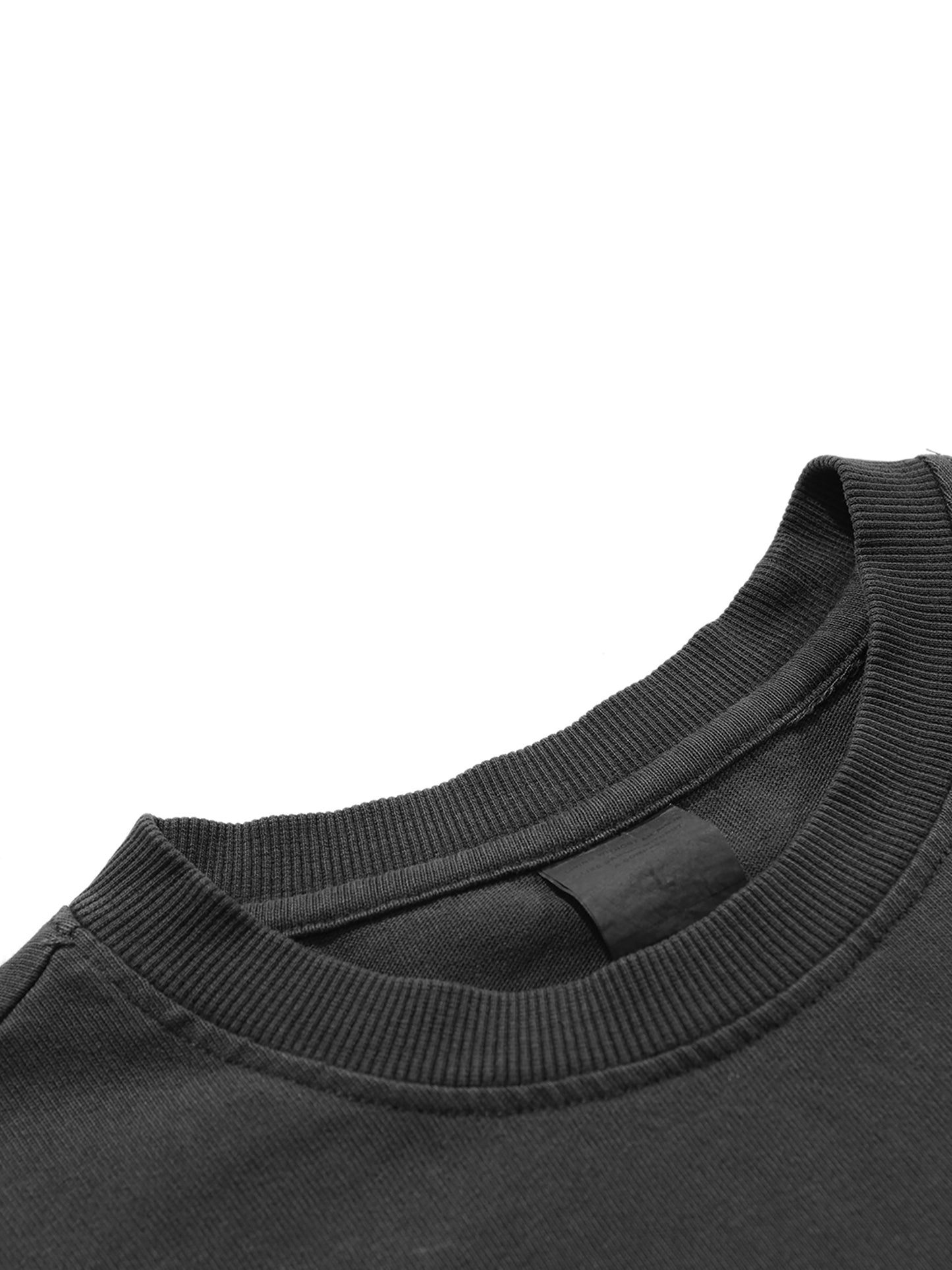 Interior neck label and collar construction on Dreamstate LS tee
